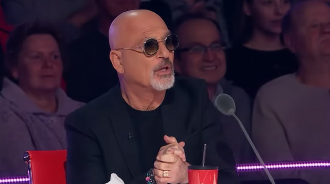 TORONTO, ON - December 23  - Real estate signage in Toronto, December 23, 2024. Andrew Francis Wallace/Toronto Star        (Andrew Francis Wallace/Toronto Star via Getty Images)